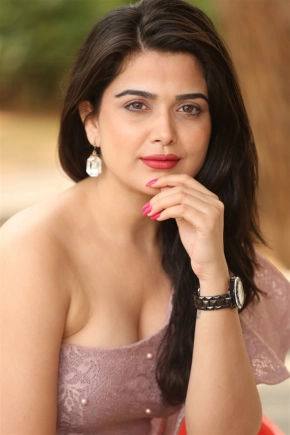 Actress Ayesha Singh Photos