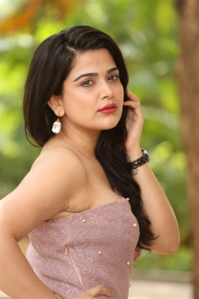 Actress Ayesha Singh Photos