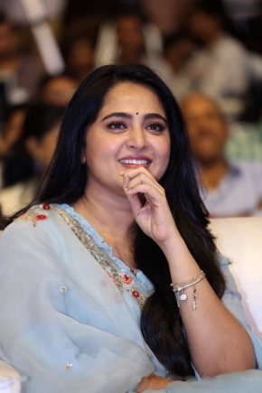 Actress Anushka Shetty Hit Movie Pre Release Function Stills