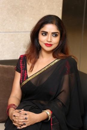 Actress Karunya Chowdary In Black Saree Sexy Stills