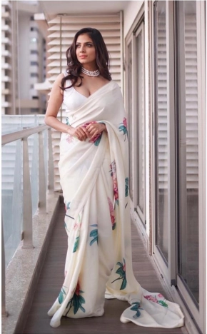 Actress Malavika Mohanan Latest Saree Photos