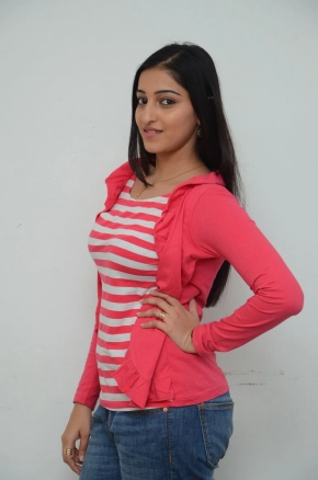 Actress Mouryani Glam Photos