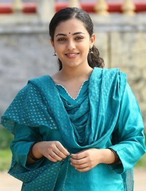 Actress Nithya Menon Photo Gallery Movie Stills Hd Photos