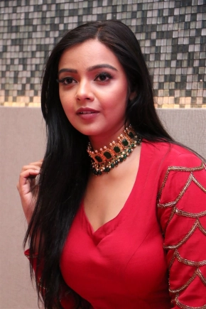 Actress Nithya Shetty In Red Dress Photos