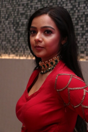 Actress Nithya Shetty In Red Dress Photos