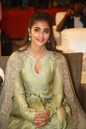 Actress Pooja Hegde Photos