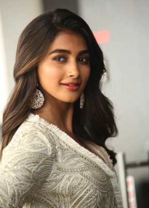 Actress Pooja Hegde Photos