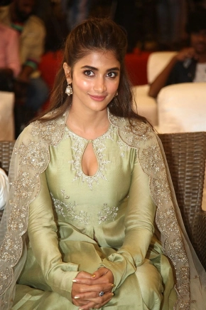 Actress Pooja Hegde Photos