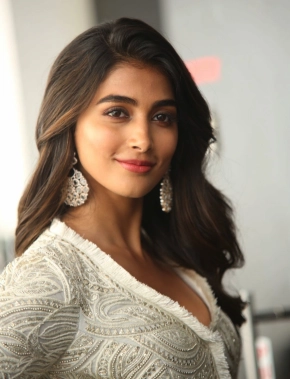 Actress Pooja Hegde Photos