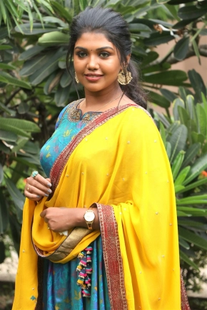 Actress Riythvika Latest Photos