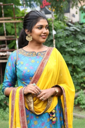 Actress Riythvika Latest Photos