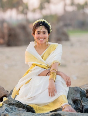 Actress Sai Pallavi In Kerala Saree Cute Photos