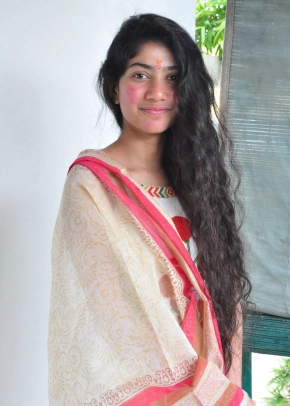 Actress Sai Pallavi In Kerala Saree Cute Photos