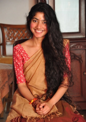 Actress Sai Pallavi In Kerala Saree Cute Photos