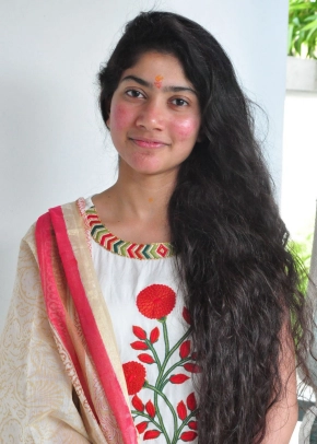 Actress Sai Pallavi In Kerala Saree Cute Photos