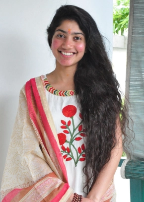 Actress Sai Pallavi In Kerala Saree Cute Photos