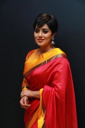 Actress Shamna Kasim (Poorna) In Red Saree Stills