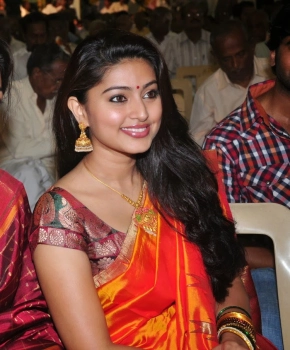 Actress Sneha ( Suhasini Rajaram Naidu ) Old Photos Image Gallery Hd Wallpapers Hot Stills