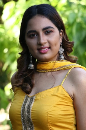 Actress Srushti Dange In Yellow Dress Stills