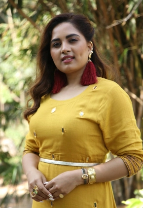 Actress Srushti Dange Photos