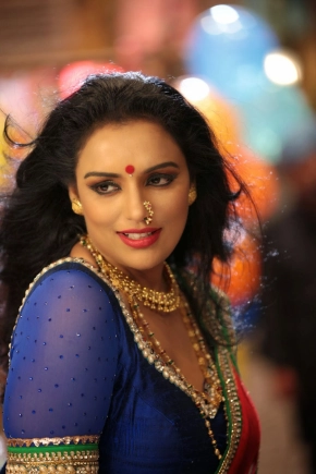 Actress Swetha Menon Hot Stills