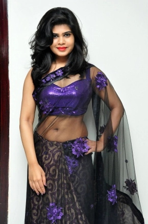 Alekhya Kondapalli ( Alekhya Angel ) In Saree Hot Navel Stills