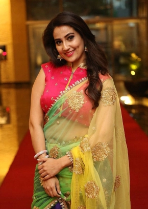 Anchor Manjusha Rampalli Hot Saree Photos