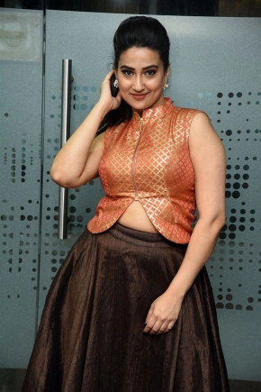 Anchor Manjusha Rampalli Hot Stills