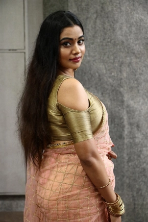 Anisha Xavier In Saree Photos