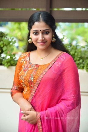 Anu Sithara 45 Photos