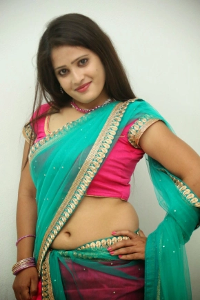 Anusha Hot Saree Photos