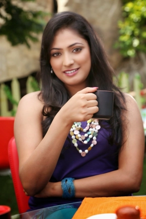 Haripriya New Hot Stills