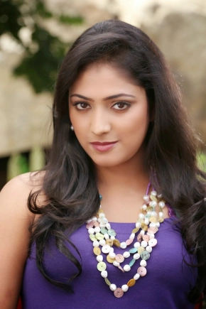 Haripriya New Hot Stills