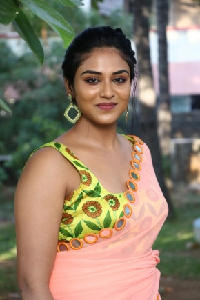 Indhuja Ravichandran In Saree Photos