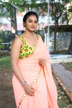 Indhuja Ravichandran In Saree Photos