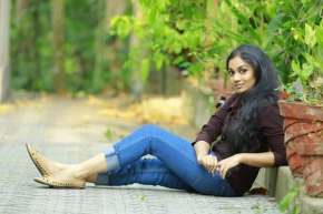 Meenakshi Madhuraghavan 12 Photos