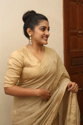 Nivetha Thomas Hot In Saree