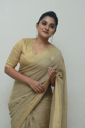 Nivetha Thomas Hot In Saree