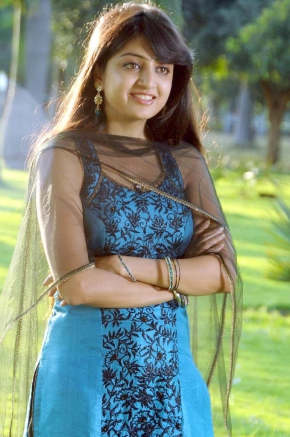 Poonam Kaur Photos