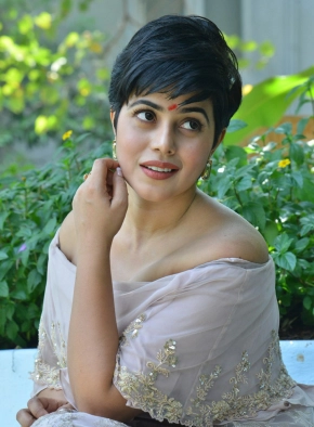 Poorna Actress Instagram Photos Poorna Latest Photos Hd