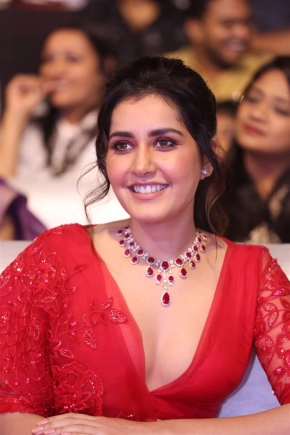 Raashi Khanna Hot Photos