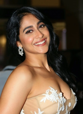 Regina Cassandra Latest Beautiful Photoshoot Stills