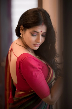 Reshma Pasupuleti In Red Saree Photos