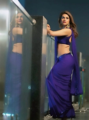 Shraddha Das Hot Navel Sexy Saree Stills