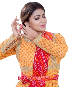 Shriya Saran Latest Dance Photos