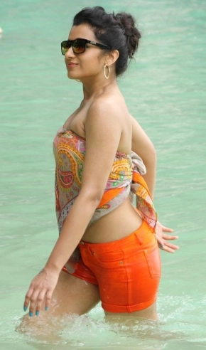 South Indian Queen Trisha Hot Beach Stills