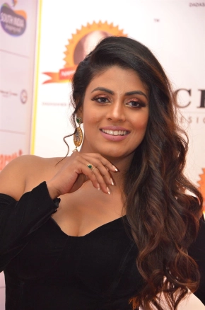 Tamil Actress Iniya New Photos At Dadasaheb Phalke Awards South 2019