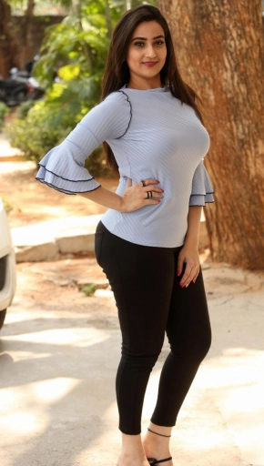 Telugu Actress Manjusha Rampalli In Tight Black Jeans