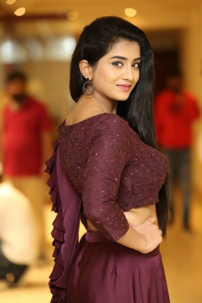 Telugu Actress Rashi Singh Looks Stunning In Trendz Lifestyle Expo 2020