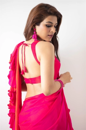 Telugu Actress Shraddha Das Photoshoot Pics